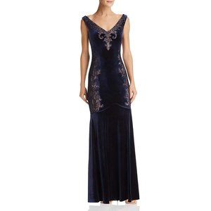 BCBGMAXAZRIA Women's Lace Applique Velvet Gown- Navy